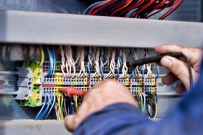 Capacitación en Electricidad Industrial